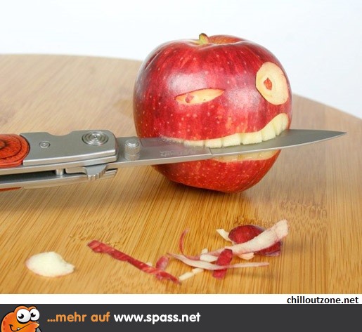 Messer zwischen den Zähnen