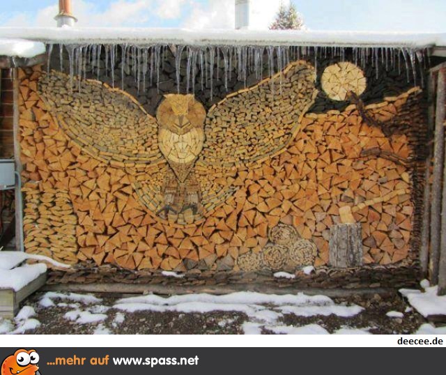 Kunstvoll Holz stapeln