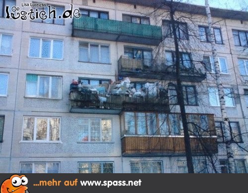 Wenn in der Wohnung kein Platz mehr ist, muss der Balkon als