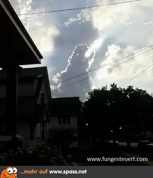 Godzilla kommt in den Himmel.