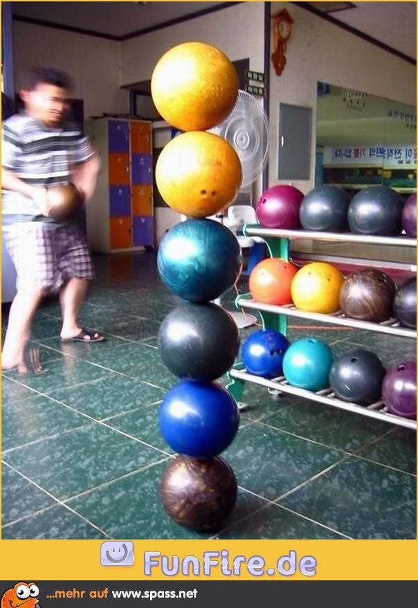 Bowlingkugel Balanceakt
