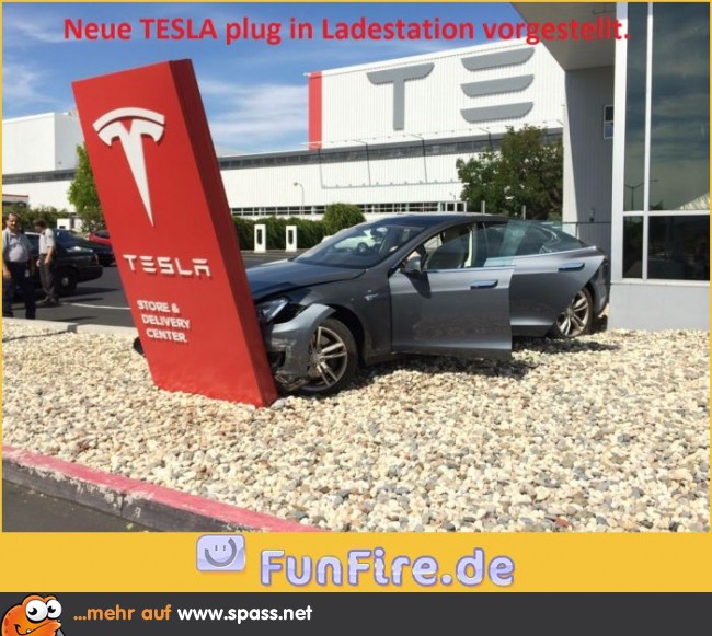 Tesla Unfall