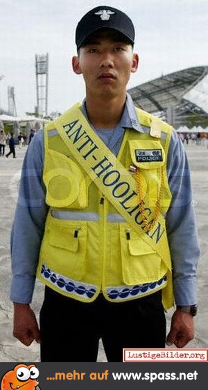 Hooligan Polizist